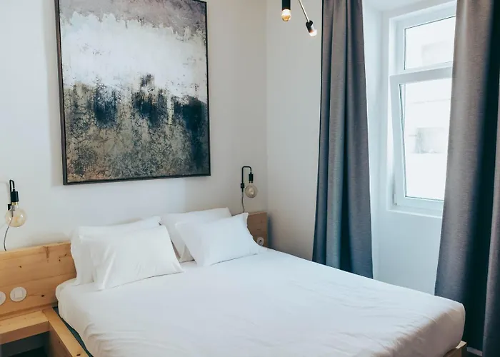 Cozy And Quiet 1br - Intendente | By Airnest * 리스본