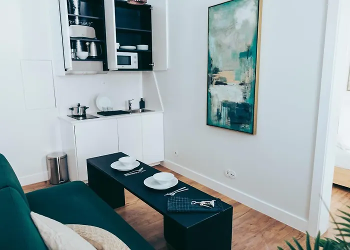 Cozy And Quiet 1br - Intendente | By Airnest 아파트 *